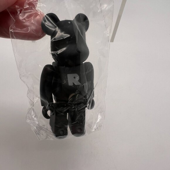 Bearbrick Series 48 Basic Letter R Medicom Be@rbrick 100% Figure - Picture 2 of 8